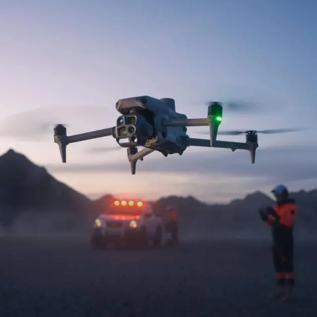 DJI Matrice 4 Thermal - квадрокоптер