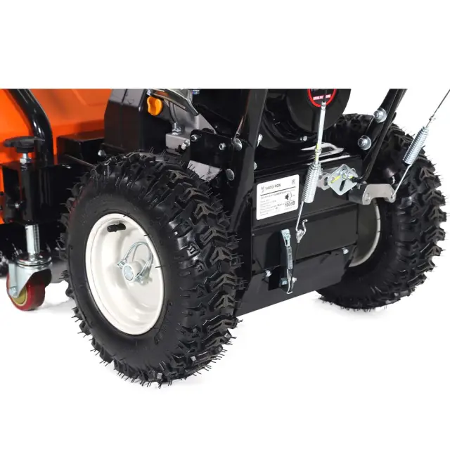 YARD FOX 600SL - бензиновая самоходная подметальная машина