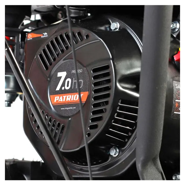 Снегоуборщик дворовый Patriot PRO 650