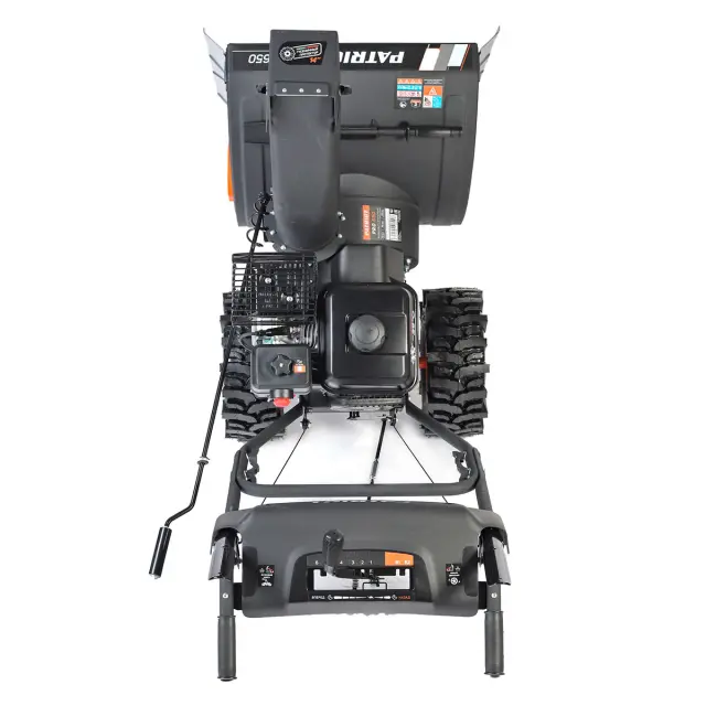 Patriot PRO 650 – дворовый снегоуборщик