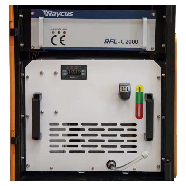 FoxWeld LASER 1500-3-МТ - аппарат для ручной лазерной сварки, резки и очистки