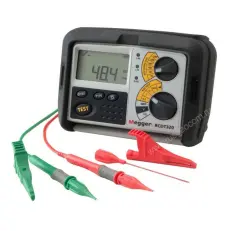 Измеритель параметров УЗО Megger RCDT320 в работе