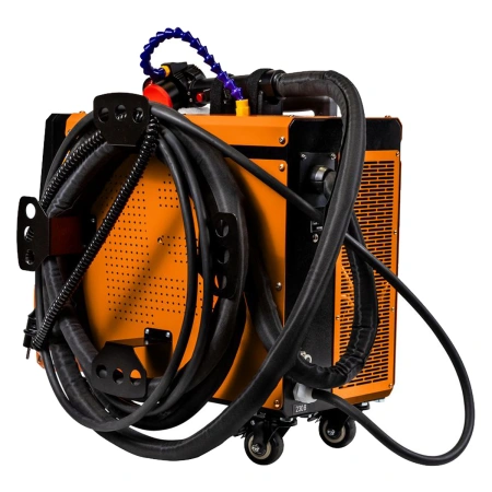 FoxWeld LASER 300P-1-МТ - аппарат для ручной импульсной лазерной очистки
