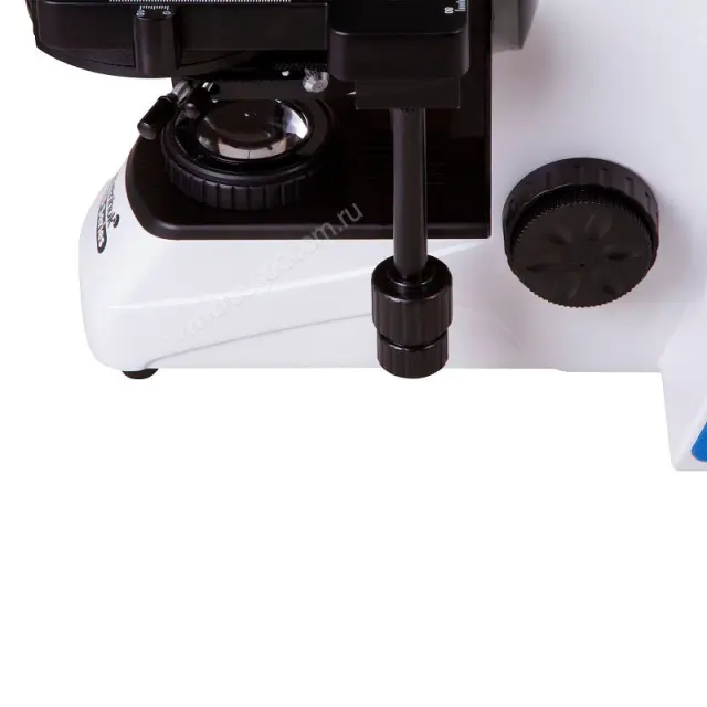 Цифровой микроскоп Levenhuk MED D45T с камерой столик