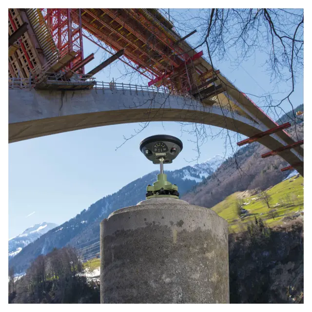 Leica GS16 GSM, Rover CS20 - комплект GNSS приемника