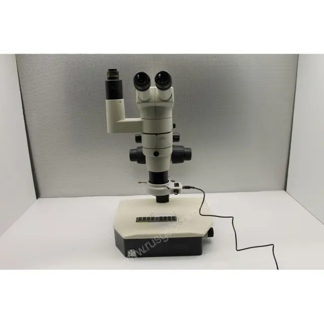 Оптическая система параллельного типа в микроскопе Nikon SMZ800