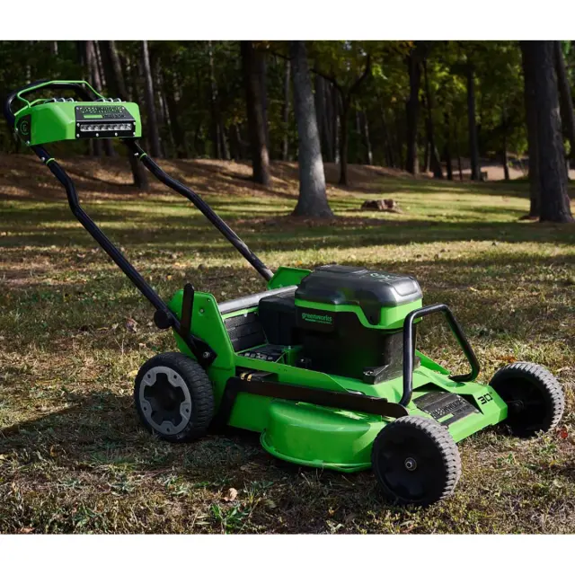 Greenworks GC82LM30 бесщеточная, 82V - аккумуляторная газонокосилка