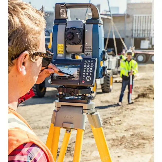 Роботизированный тахеометр Sokkia iX-502 в работе