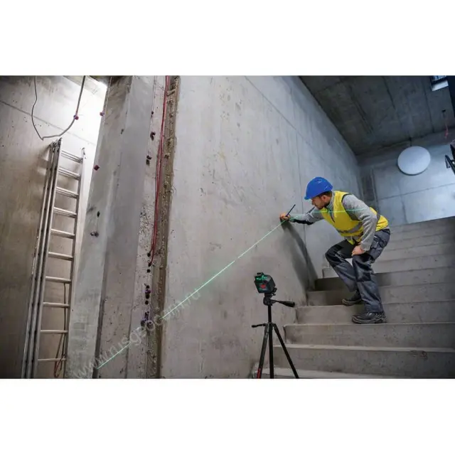 Bosch GLL 2-20 G с калибровкой + BT 150 - лазерный нивелир с зеленым лучом