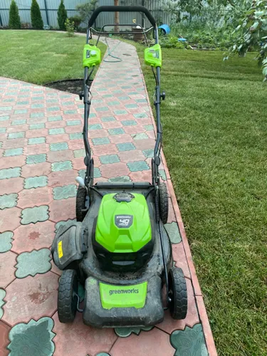 Greenworks GD40LM46SPK4 бесщеточная, 40V с АКБ 4 Ач + ЗУ 2А - аккумуляторная газонокосилка