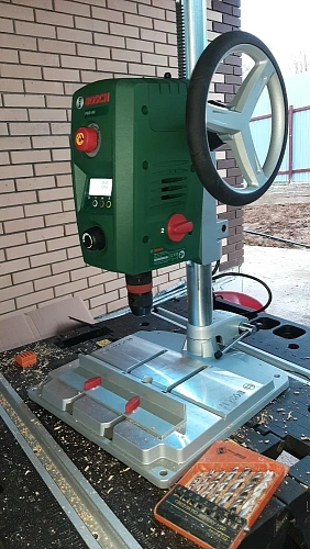 Bosch PBD 40 - вертикально-сверлильный станок