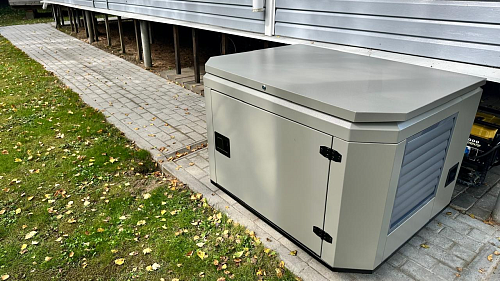 A-iPower A8500TEA в тихом зимнем кожухе 1200 RAL 7035 + блок автозапуска A-iPower 400 В, 25 А