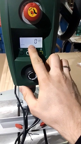 Bosch PBD 40 - вертикально-сверлильный станок