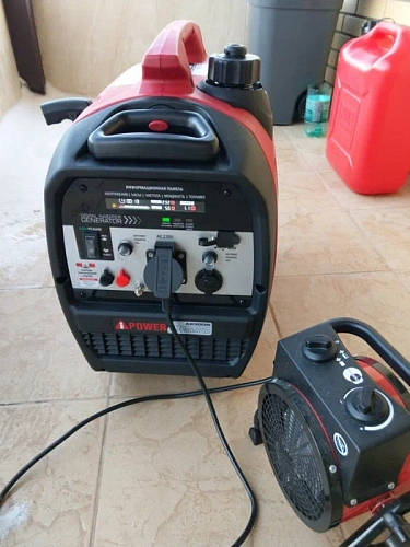 A-iPower A2300IS - инверторный генератор 1.8 квт