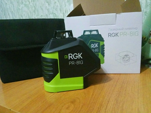 RGK PR-81G + штанга-упор - лазерный нивелир с зеленым лучом