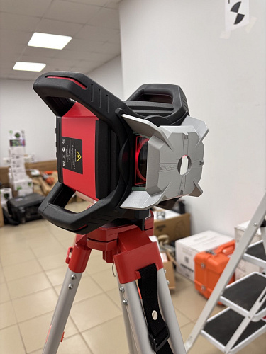 RGK SP-502 - ротационный нивелир (ротационный / красный луч / диаметр до 500 м с приемником