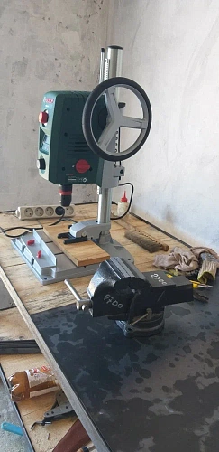 Bosch PBD 40 - вертикально-сверлильный станок